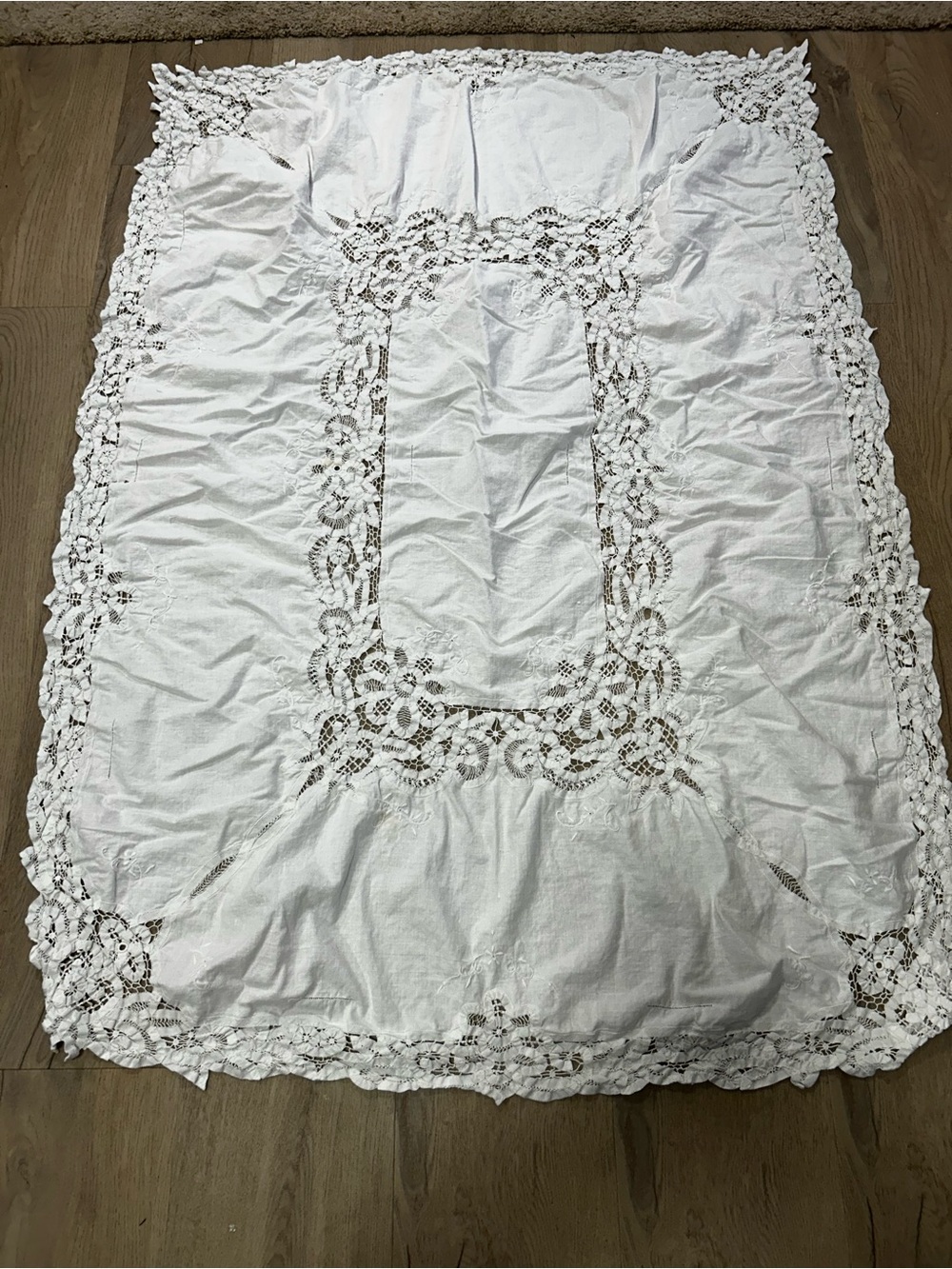 White Lace Tablecloth